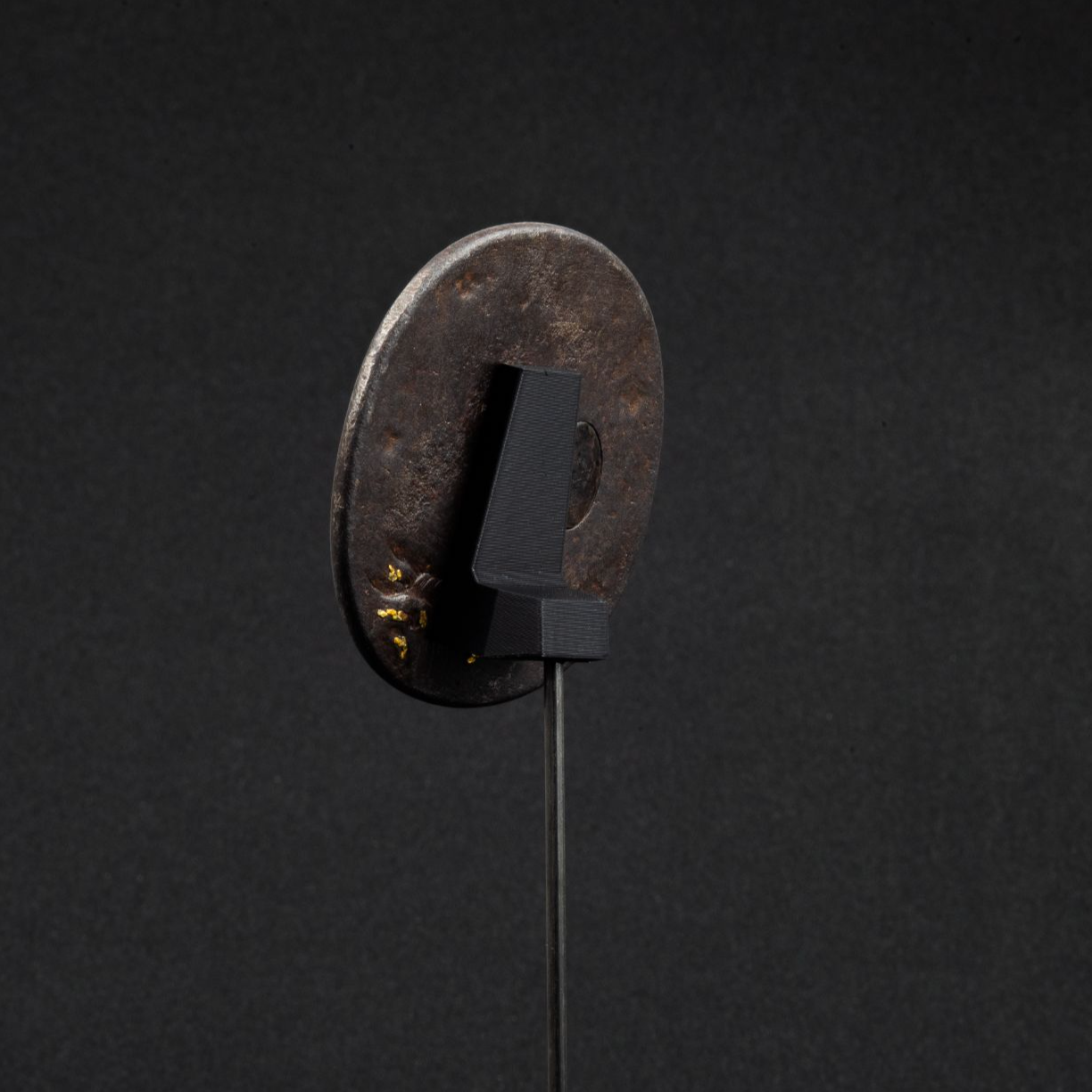 SHANWU Tsuba Display Stand - Walnut Edition